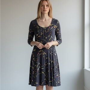 Boden Women’s Gray Circle Lines Long Sleeve Dress